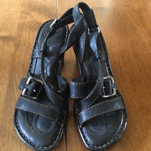 BORN Comfortable Black Sandal Heels